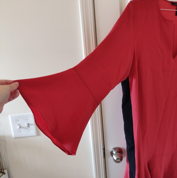 BCBGMAXAZRIA teegan split neck ruffle dress - Picture 6 of 10
